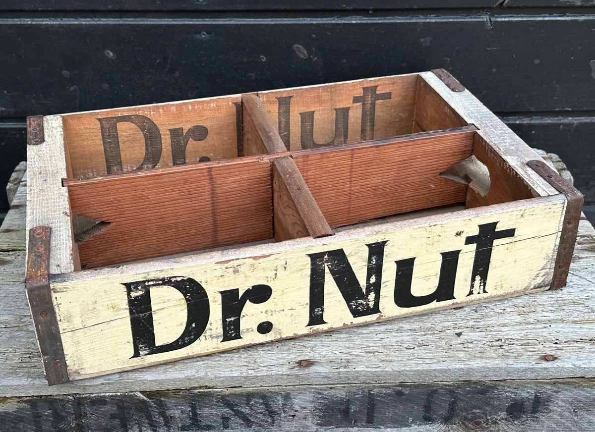 Dr. Nut Getränkekiste - 1978