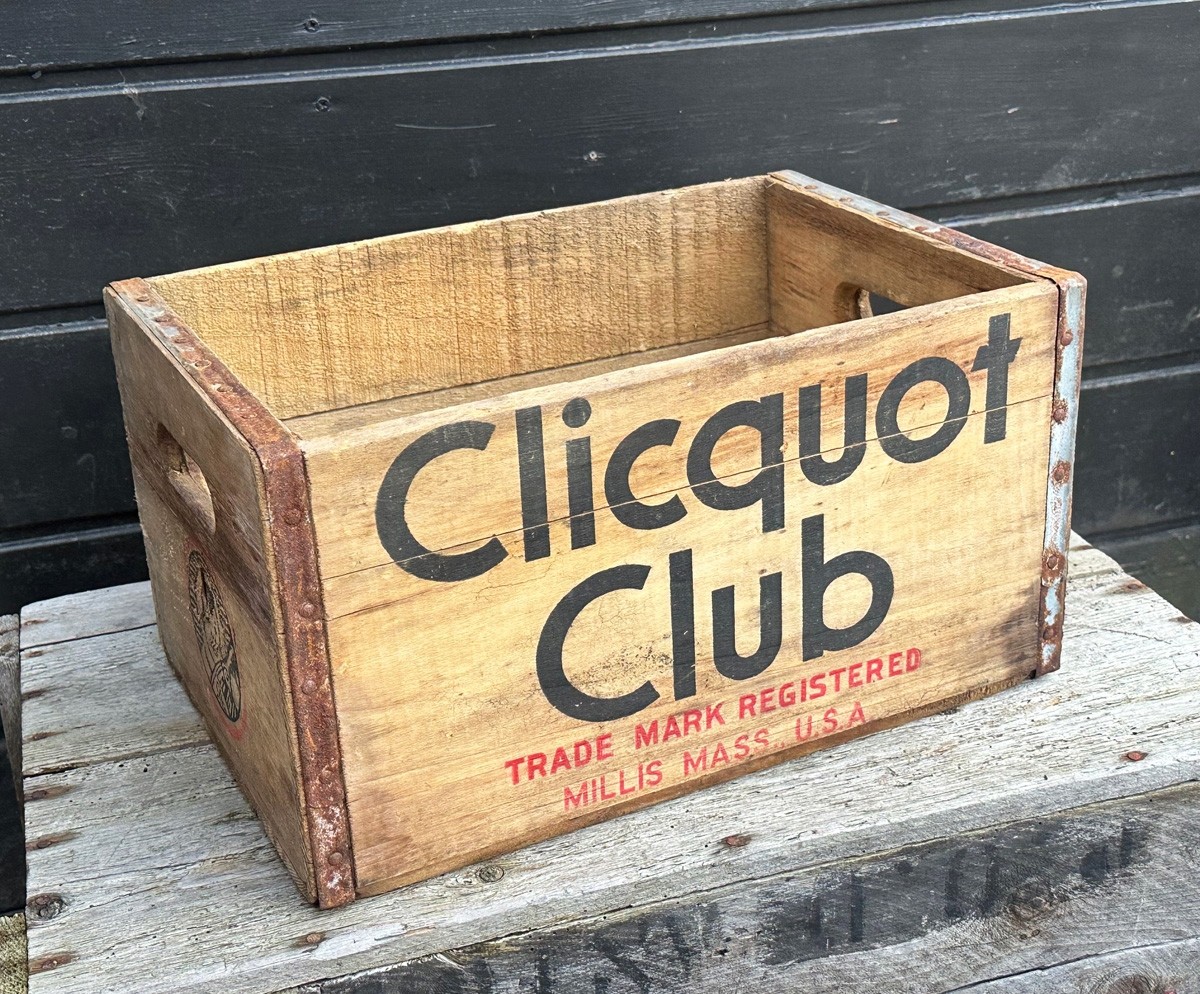 Clicquot Club Getränkekiste
