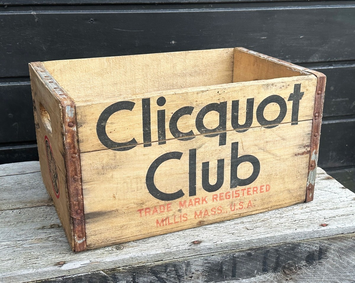 Clicquot Club Getränkekiste