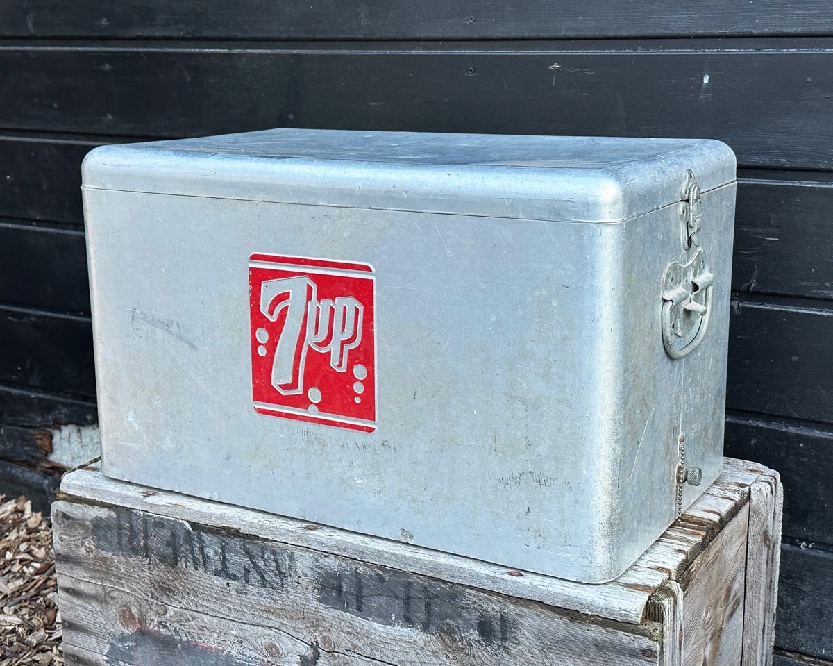Seven Up Aluminium Picnic Cooler