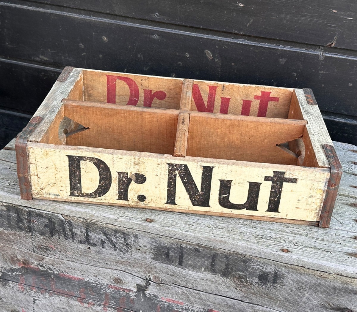 Dr. Nut Getränkekiste - 1978
