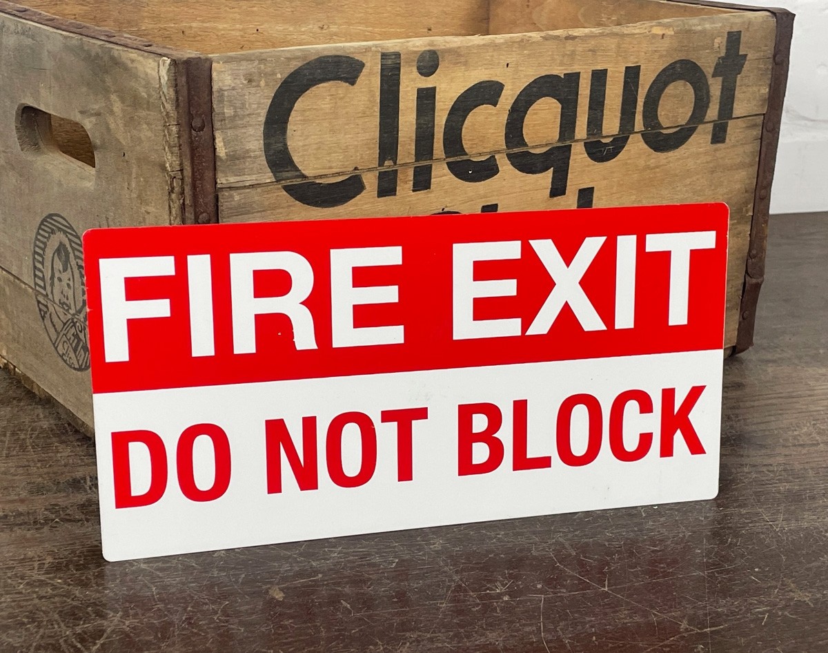 Fire Exit - Do Not Block Schild