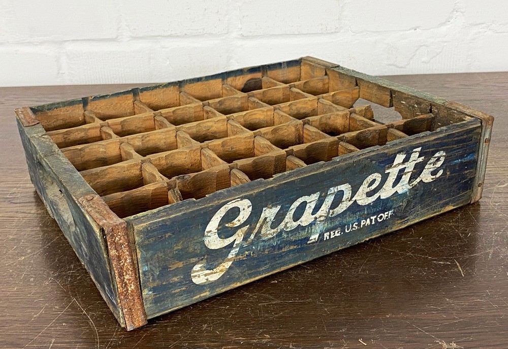 Original Soda Crate - Grapette Soda Getränkekiste