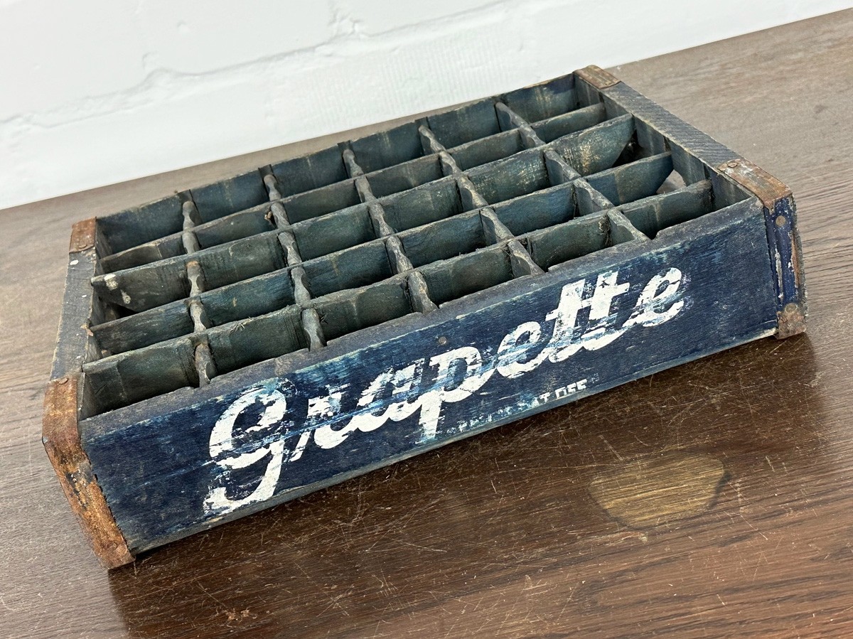 Original Soda Crate - Grapette Soda Getränkekiste