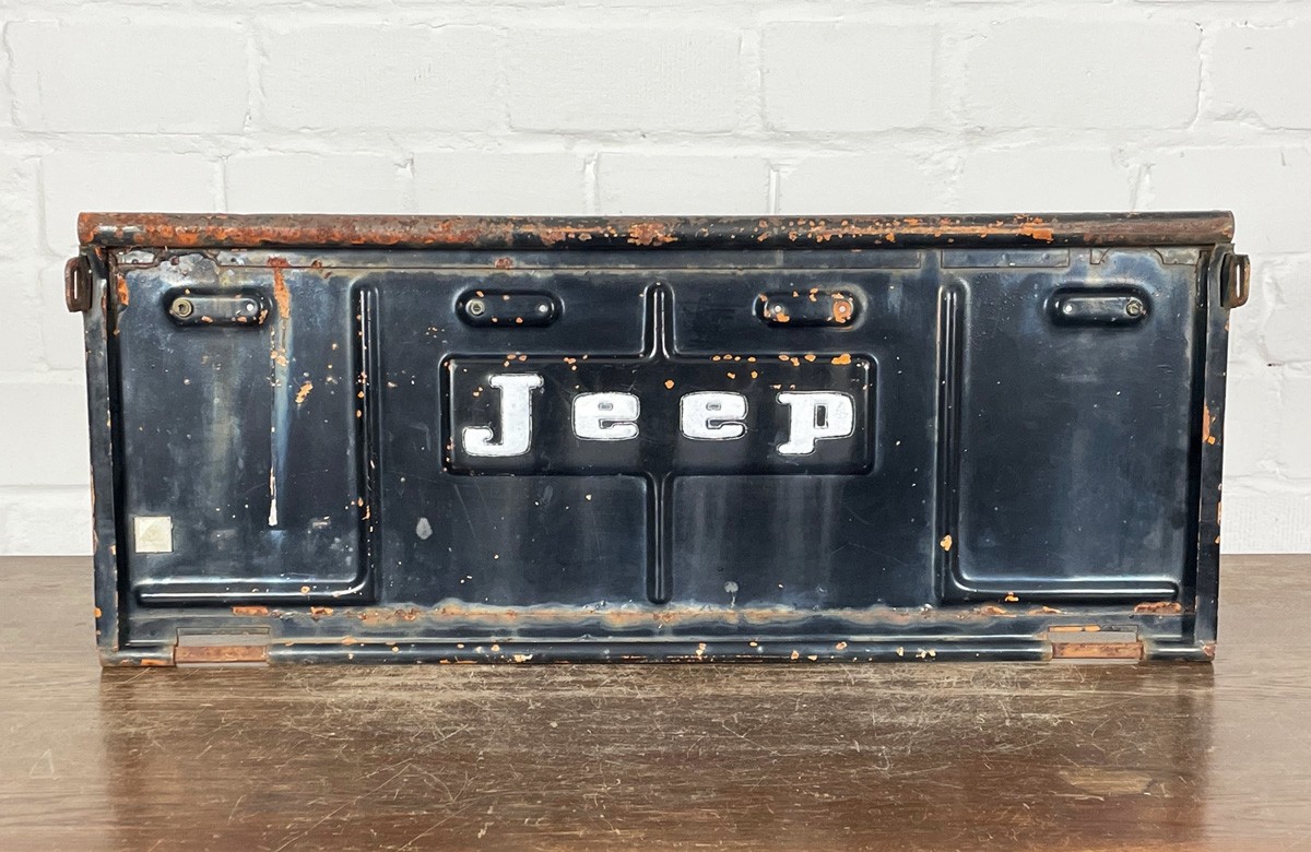 Jeep Tailgate