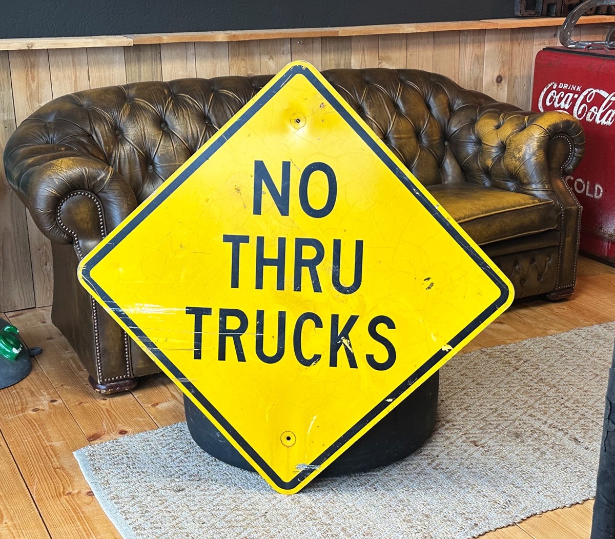 XL No Thru Trucks Schild