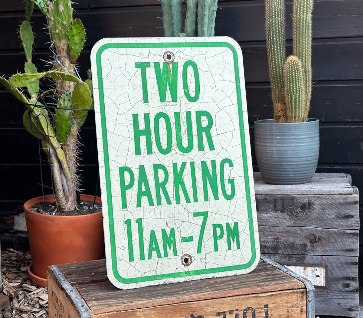 Two Hour Parking 11AM - 7PM Schild