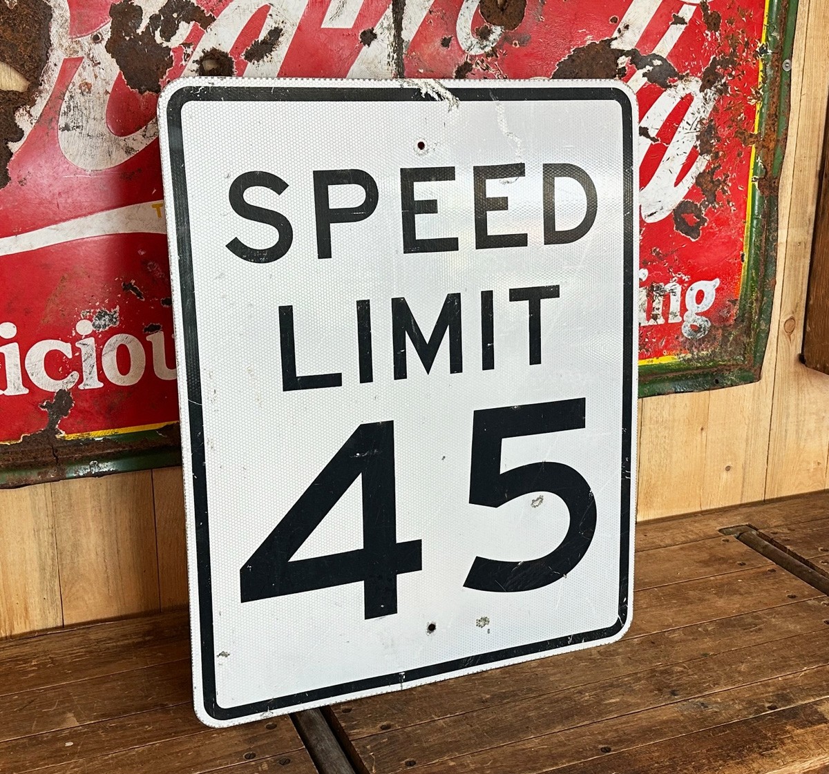 Speed Limit 45 Verkehrsschild