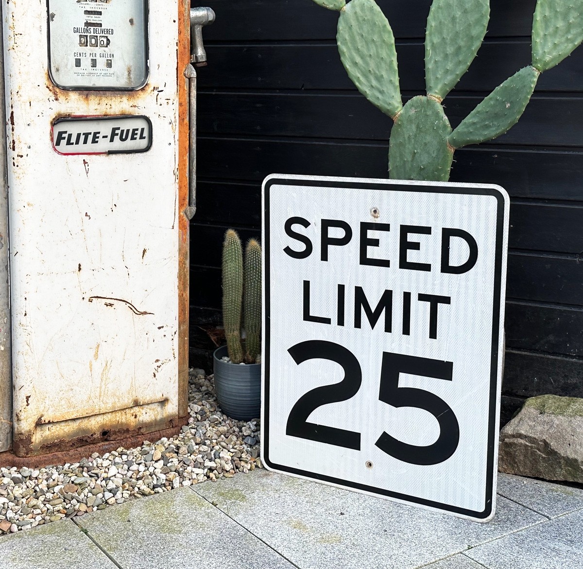 Speed Limit 25 Verkehrsschild
