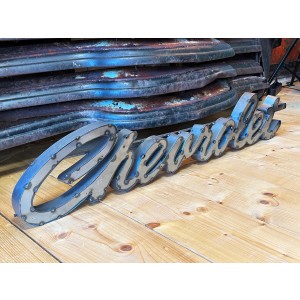 XXL Chevrolet Schriftzug