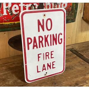 No Parking Fire Lane (geprägt) Verkehrsschild