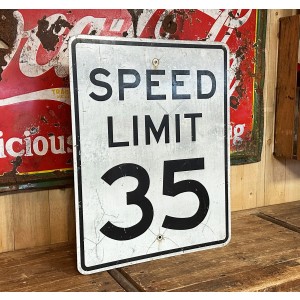 Speed Limit 35 Verkehrsschild