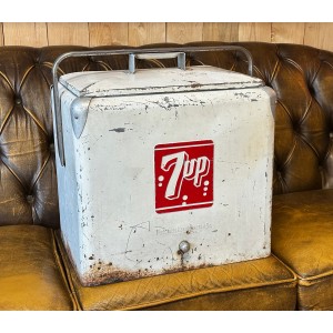 Seven UP Progress Picnic Cooler