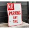 No Parking Any Time Verkehrsschild