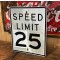 Speed Limit 25 Verkehrsschild