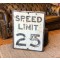 1950s Speed Limit 25 Verkehrsschild