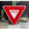Yield Verkehrsschild