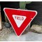 Yield Verkehrsschild