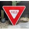 Yield Verkehrsschild